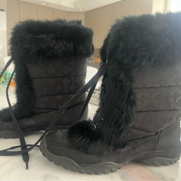 Rabbit fur lined coach booties. - Picture 3 of 7